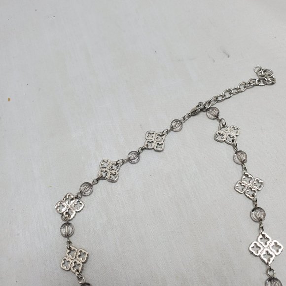 Bijou Clover Link Silver Necklace - Picture 6 of 9